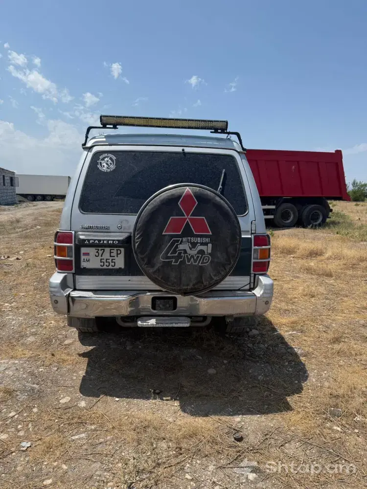 Perfect Mitsubishi Pajero 2001 4
