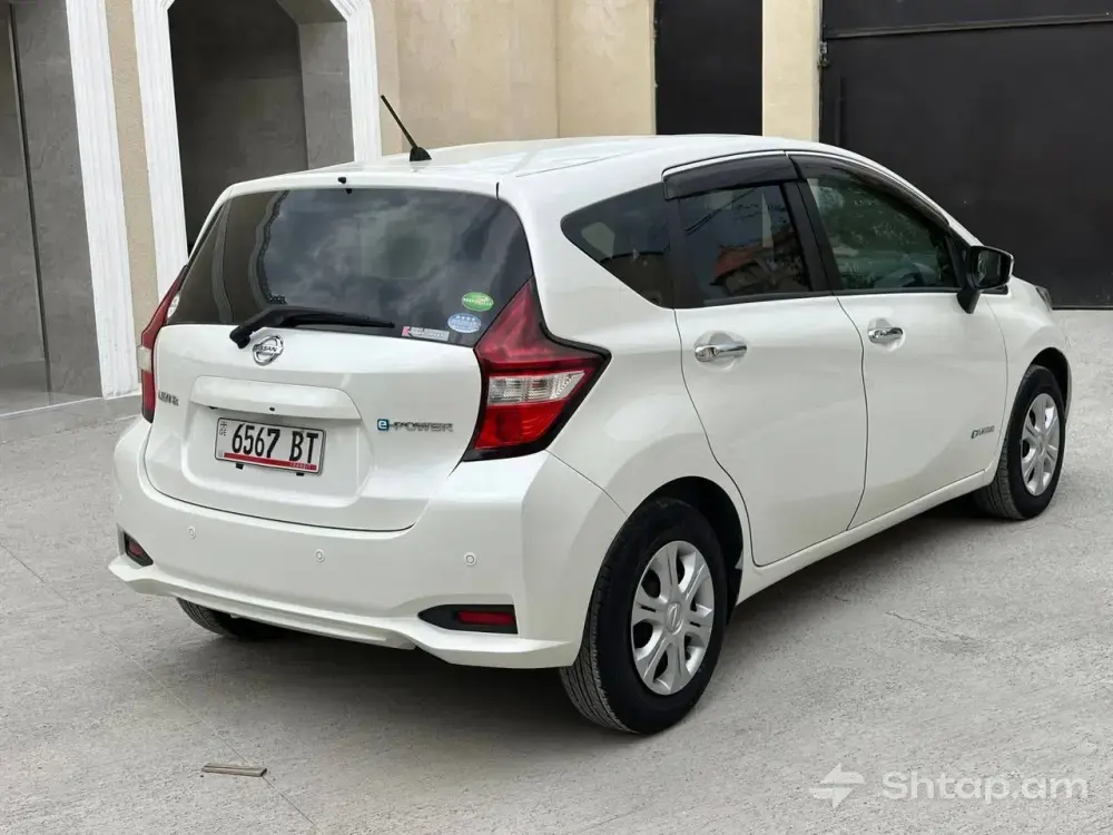 2016 Nissan Note 1.2 Hybrid from Japan 3