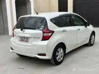 2016 Nissan Note 1.2 Hybrid from Japan image thumbnail 3