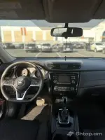 Nissan Rogue 2017՝ սև գույնի, առանց վթարի image thumbnail 4