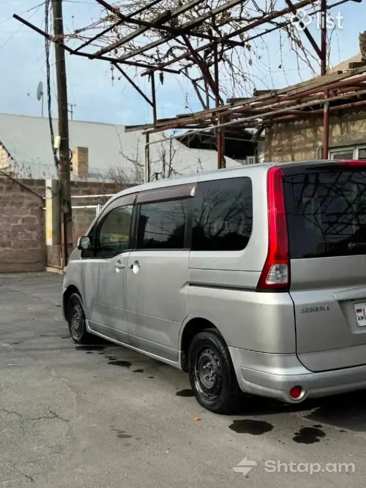 Nissan Serena 2006 Model for Sale 1