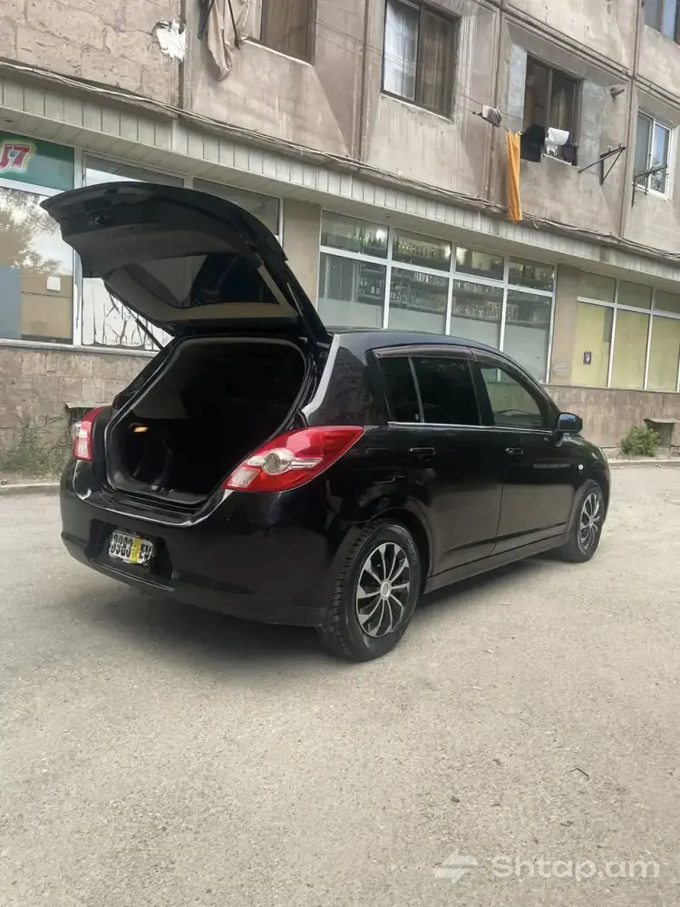 Perfect Nissan Tiida 2009 2