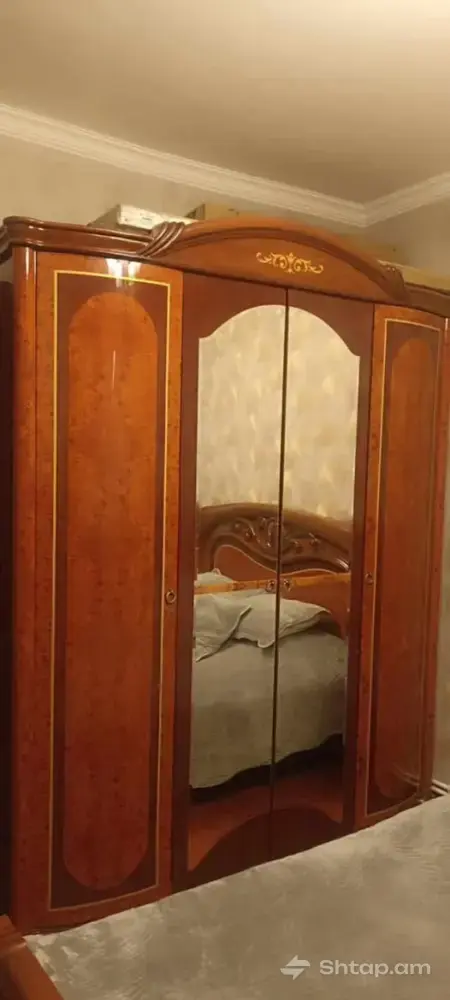Classic Bedroom Furniture 1