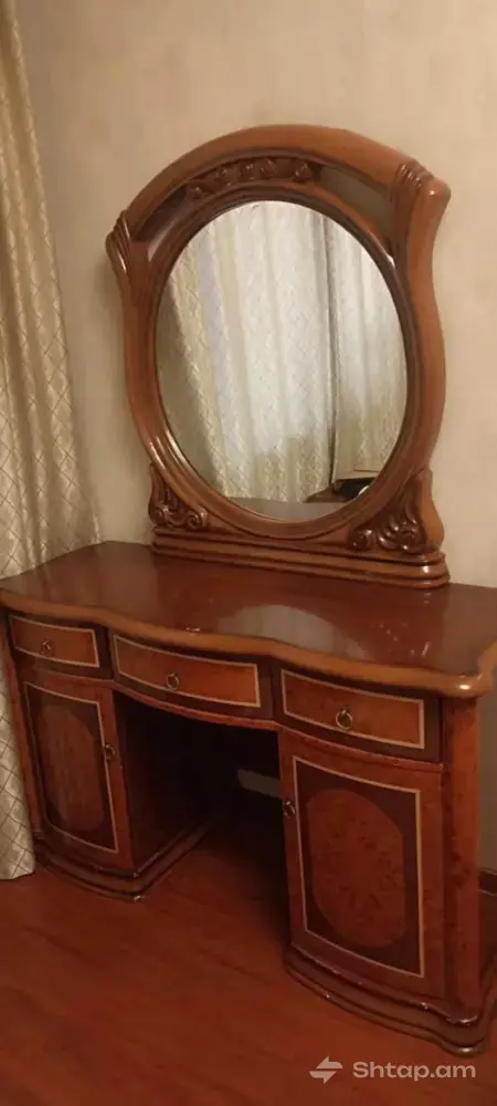 Classic Bedroom Furniture 2