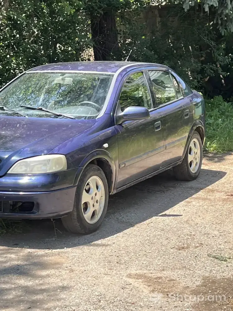Buy Opel Astra 1.6, 2001 1