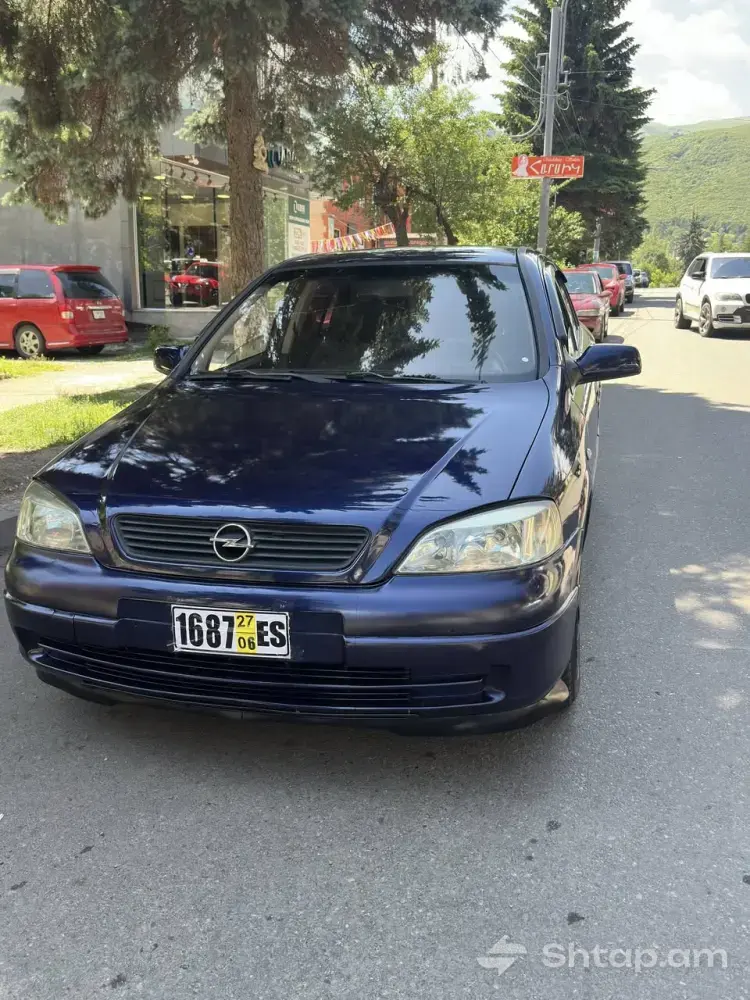 Opel Astra with No Rust or Damages 1