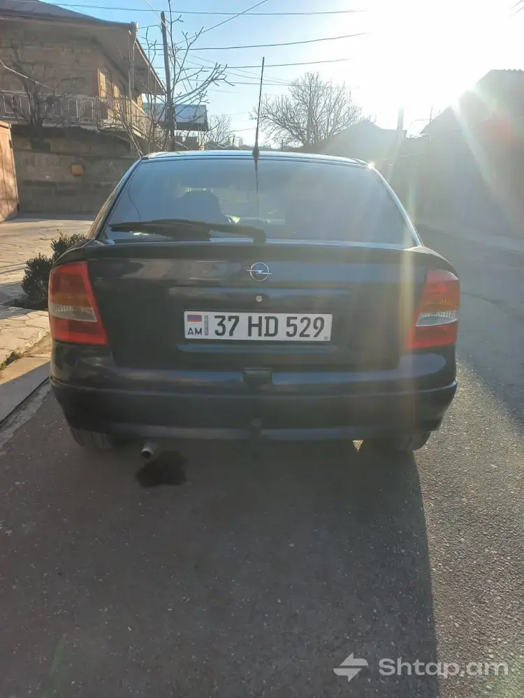 Buy Opel Astra 2