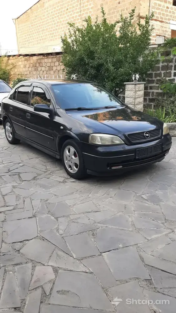 Opel Astra in Excellent Condition 0