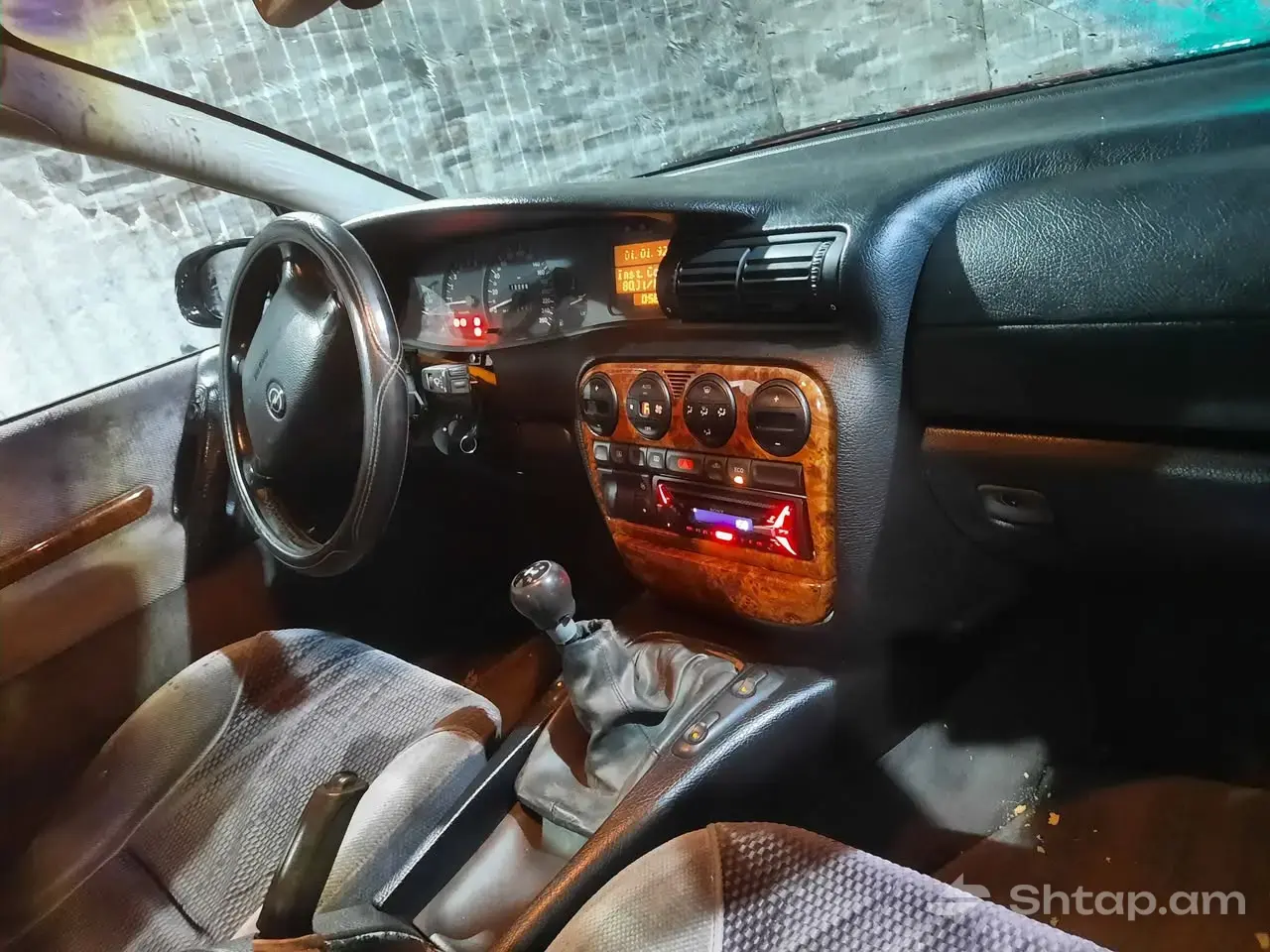 Opel Omega B 2.5 Available 2