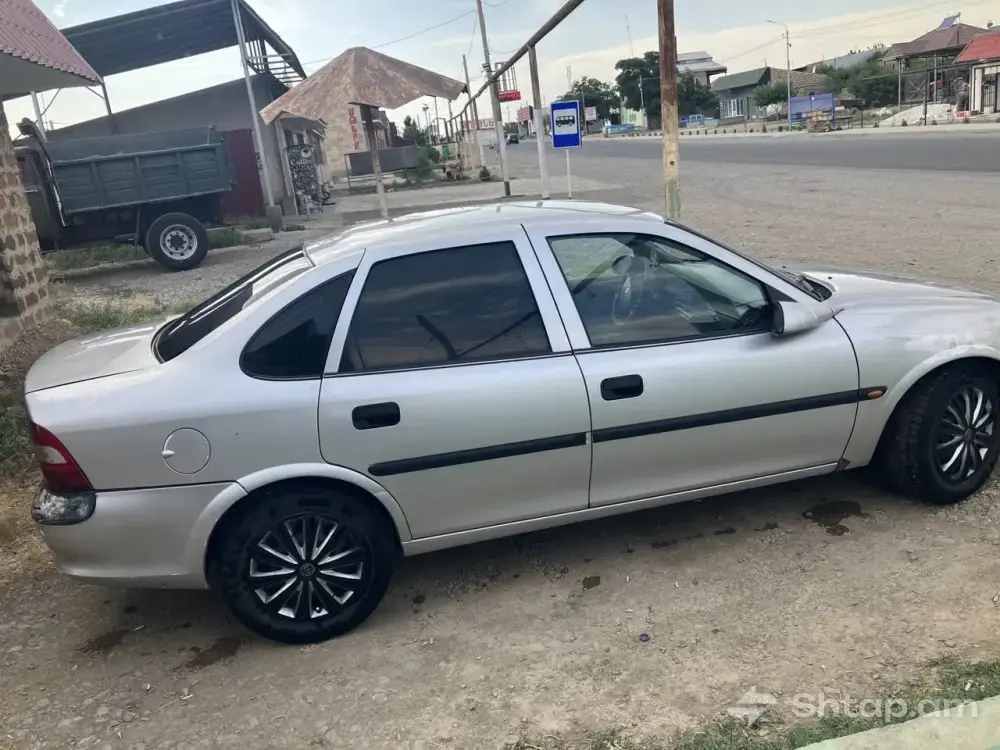 Купить Opel Vectra 2