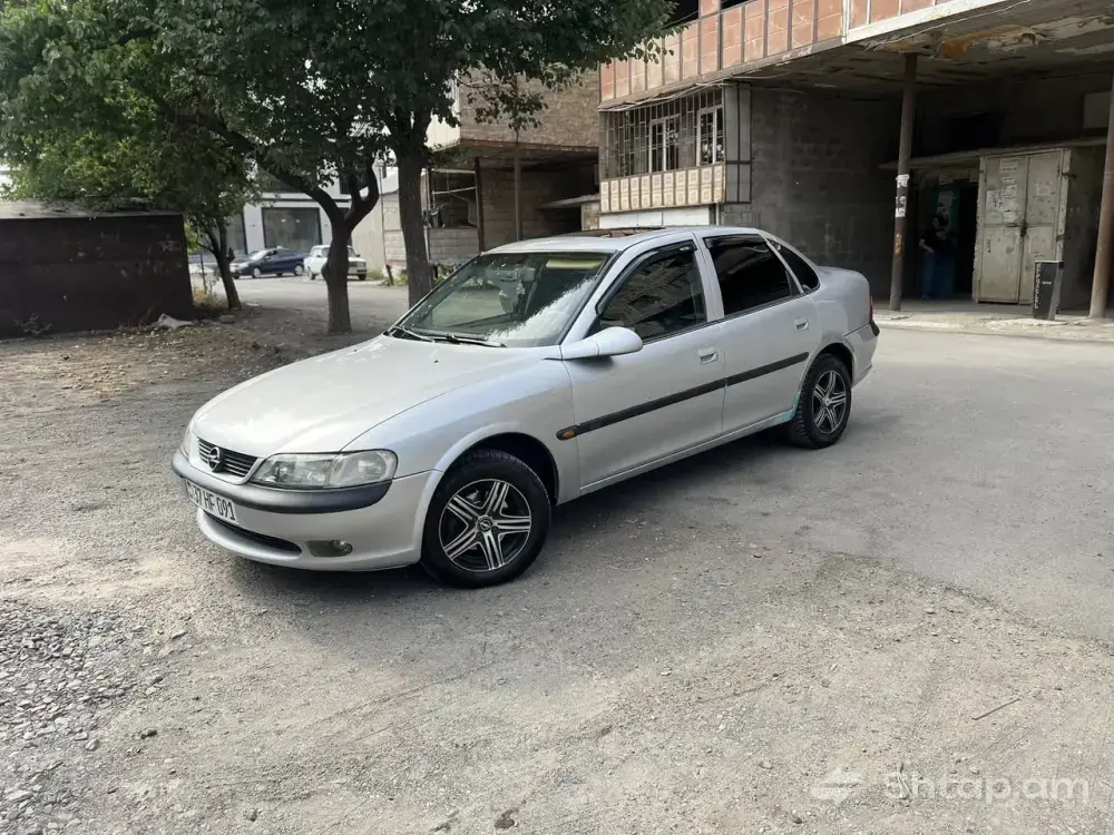 Opel Vectra 1997 года в продаже 4