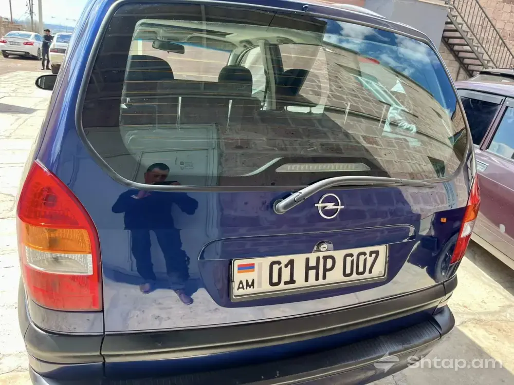 Opel Zafira 1.8L 2000 for Sale 3