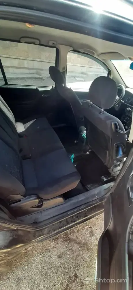 Opel Zafira 2000 թ. մոդելի վաճառք 3