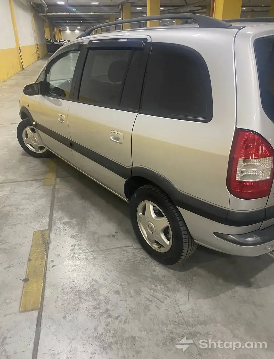 Opel Zafira 2003 года в отличном состоянии 2