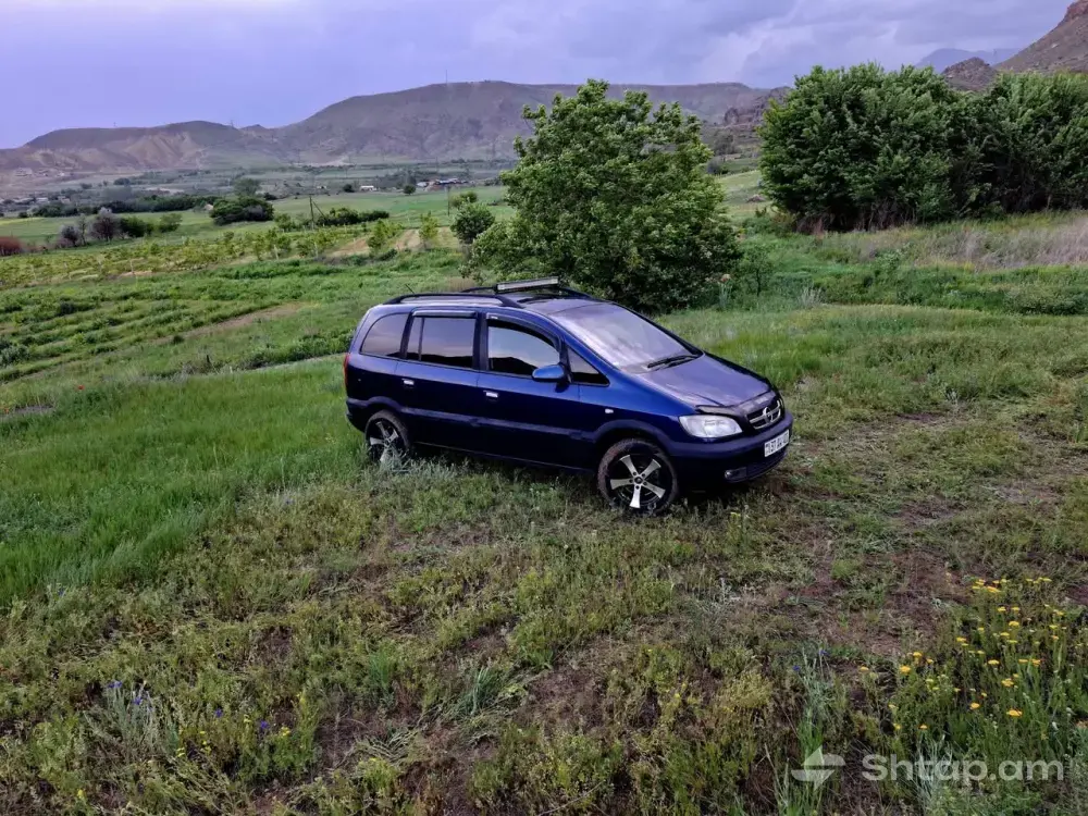 Buy Opel Zafira 2003 3
