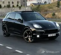 Discover the Porsche Cayenne 4.8S image thumbnail 0