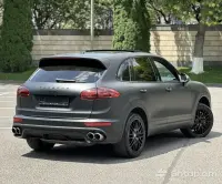 Buy Porsche Cayenne S 2018 image thumbnail 2