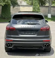 Buy Porsche Cayenne S 2018 image thumbnail 3
