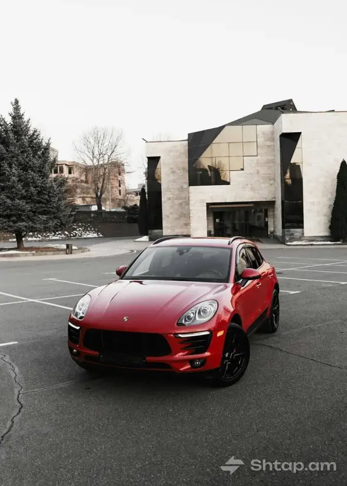 Porsche Macan with 100,000 km Mileage 0