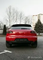 Porsche Macan with 100,000 km Mileage image thumbnail 3