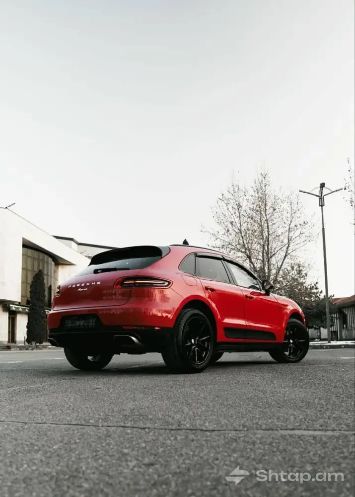 Porsche Macan with 100,000 km Mileage 4
