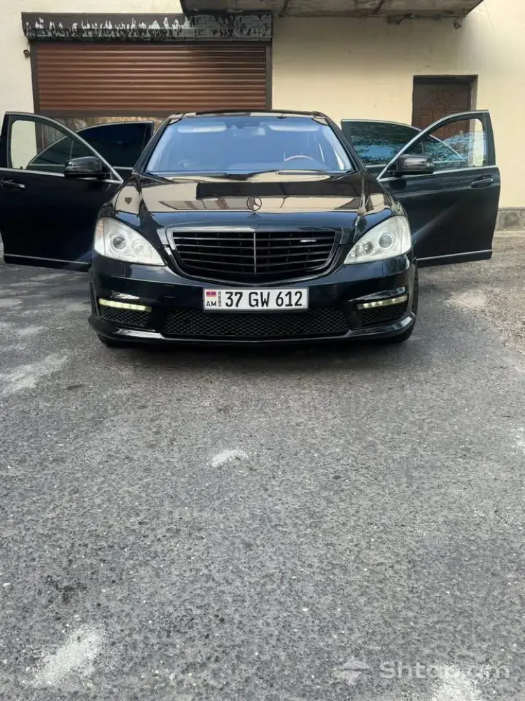 Exchange Black Mercedes-Benz AMG Sedan 0