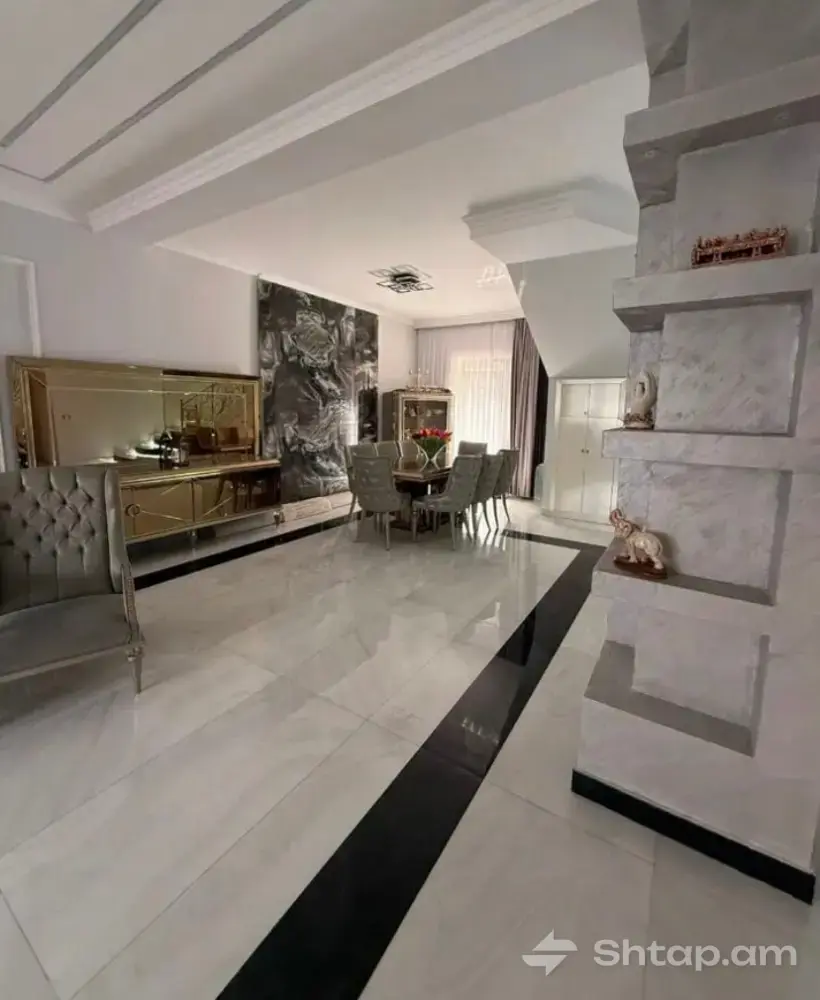 Luxury Mansion for Sale in Ajapnyak 0