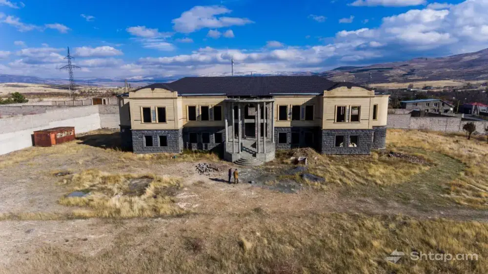 Շքեղ Առանձնատուն Ձորաղբյուրում՝ 2720քմ Տուն և 10.000քմ Հող 2