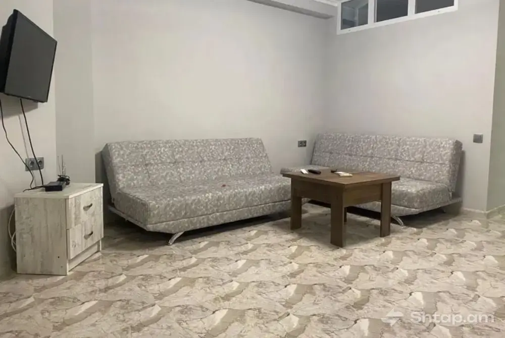 Apartment on Marshal Babajanyan Street 0