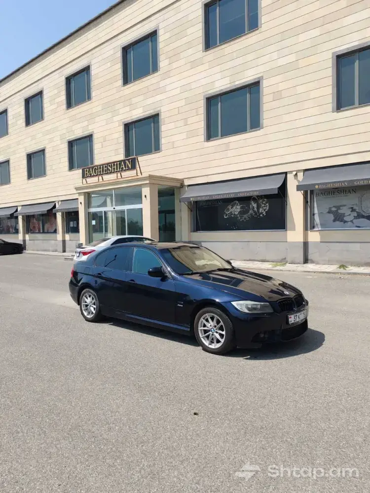 Selling BMW 328i 2009 2