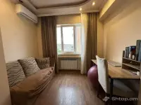 Fully Renovated 3-Room Apartment image thumbnail 0