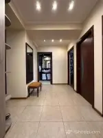 Fully Renovated 3-Room Apartment image thumbnail 1