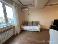 Fully Renovated 3-Room Apartment image thumbnail 4