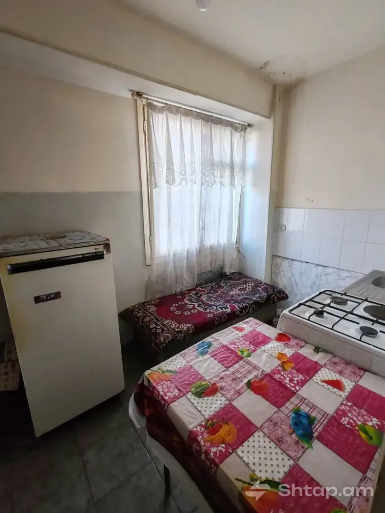 2-Room Apartment for Sale on Arghutyan Street 4