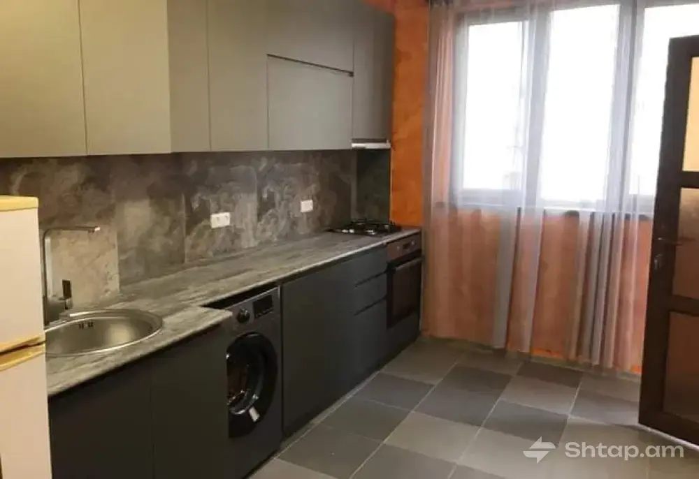 Apartment on Movses Khorenatsi Street 3