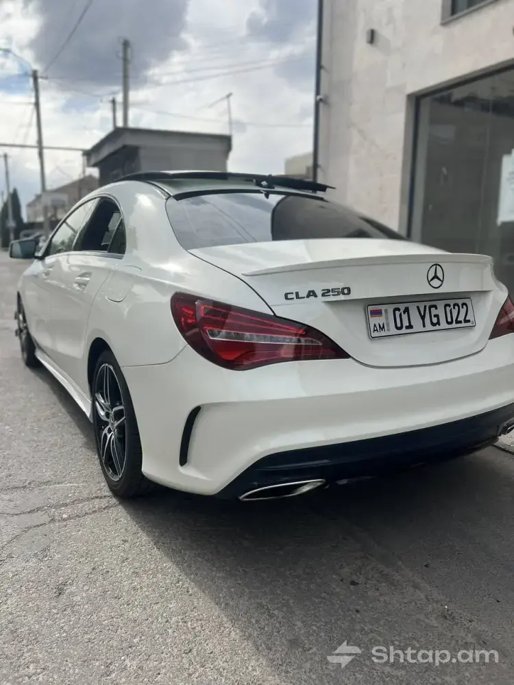 Купить Mercedes-Benz CLA 250 1
