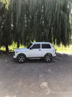 White Lada Niva in Excellent Condition image thumbnail 1