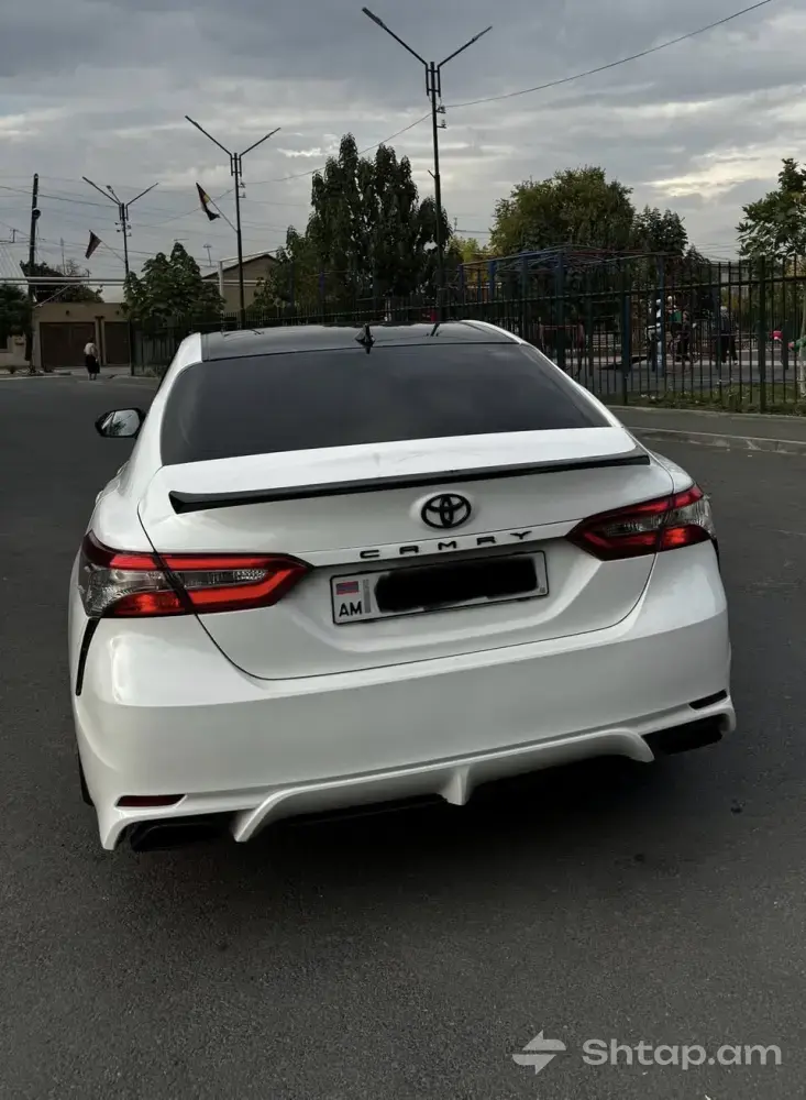 Toyota Camry SE 2018 for Sale 1
