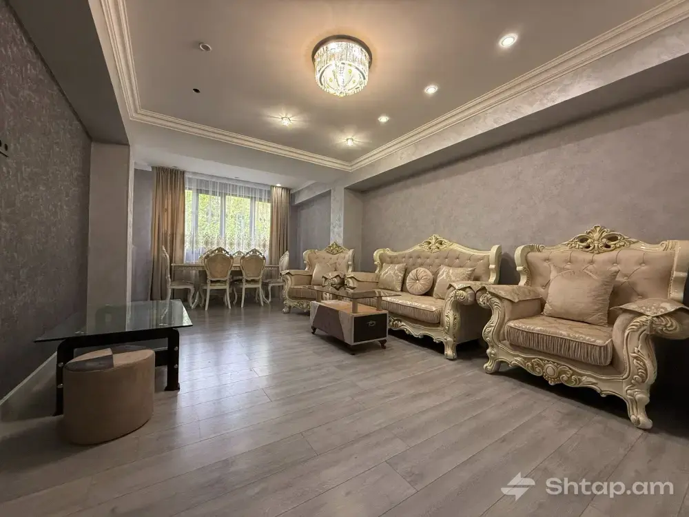 Квартира на улице Шираза 0