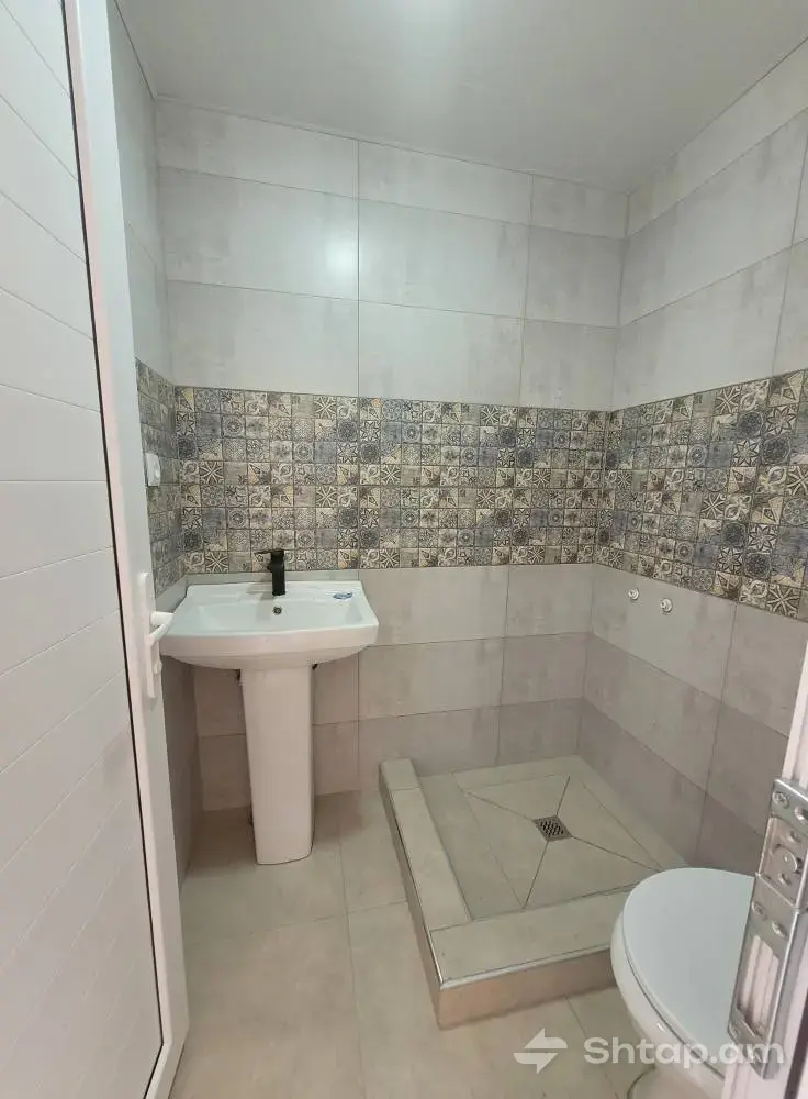 Euro-Renovated Apartment in Masiv 4