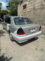 Վաճառվում է 1990-ականների Mercedes-Benz C-Class սեդան image thumbnail 2