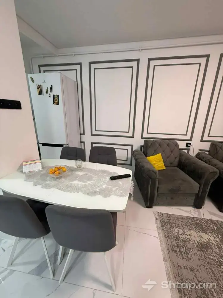 Modern 2-Room Apartment 4