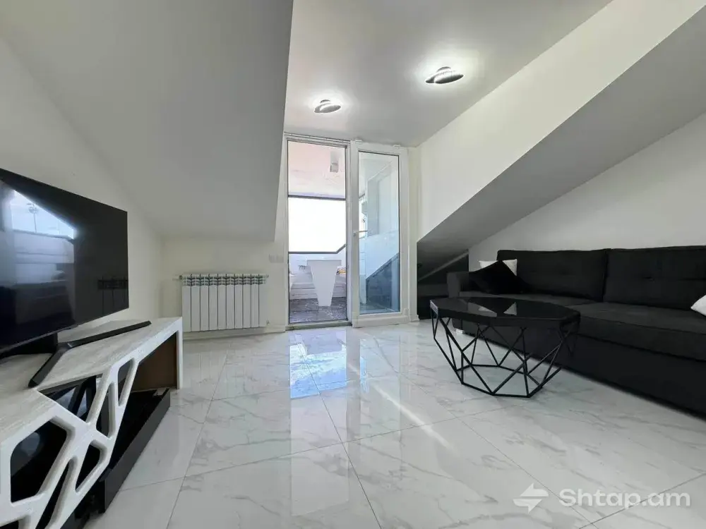 Comfortable and Modern Apartment in a New Building 0