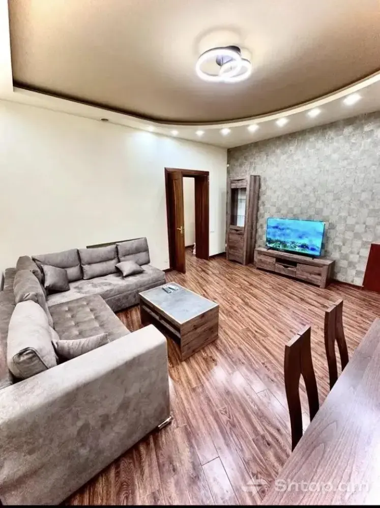 Apartment at Kievyan - Orbeli Intersection 1