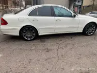 2008 Mercedes-Benz E-Class in Excellent Condition image thumbnail 4