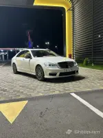 Автомобиль с мощным двигателем и газовой системой image thumbnail 3