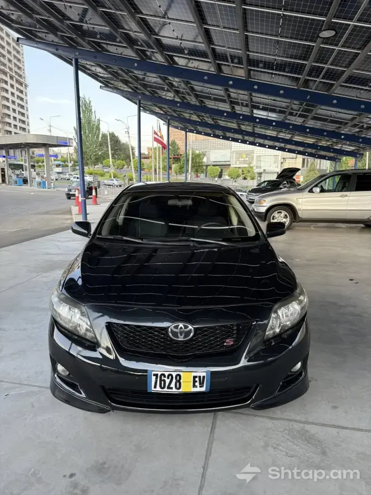 2010 TOYOTA COROLLA in Excellent Condition 1