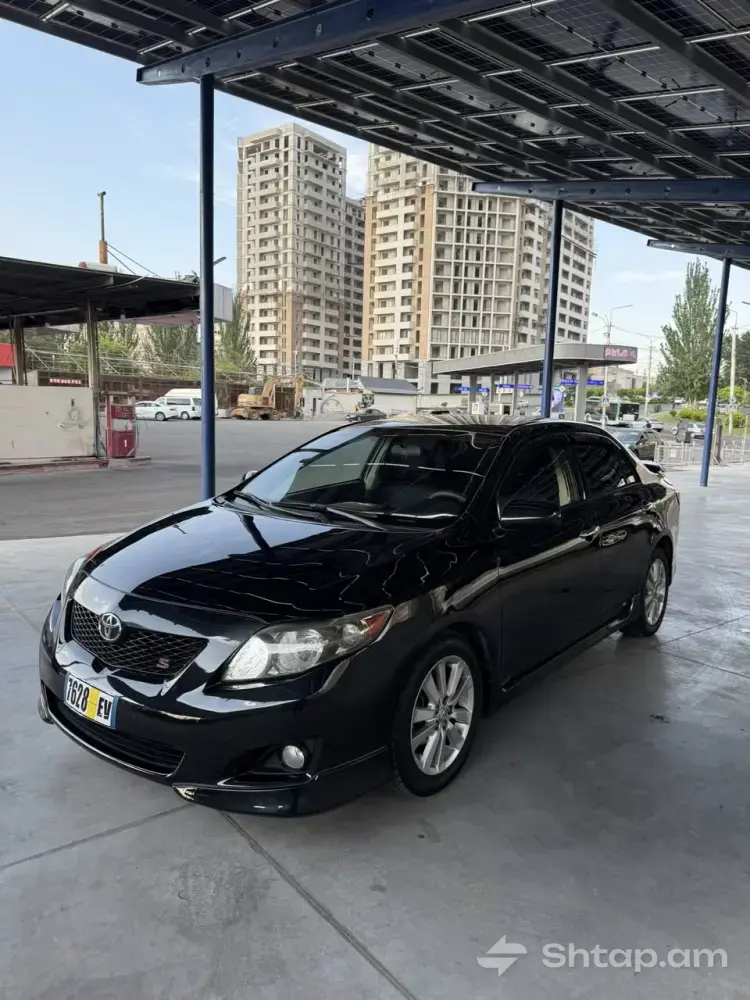 2010 TOYOTA COROLLA in Excellent Condition 2