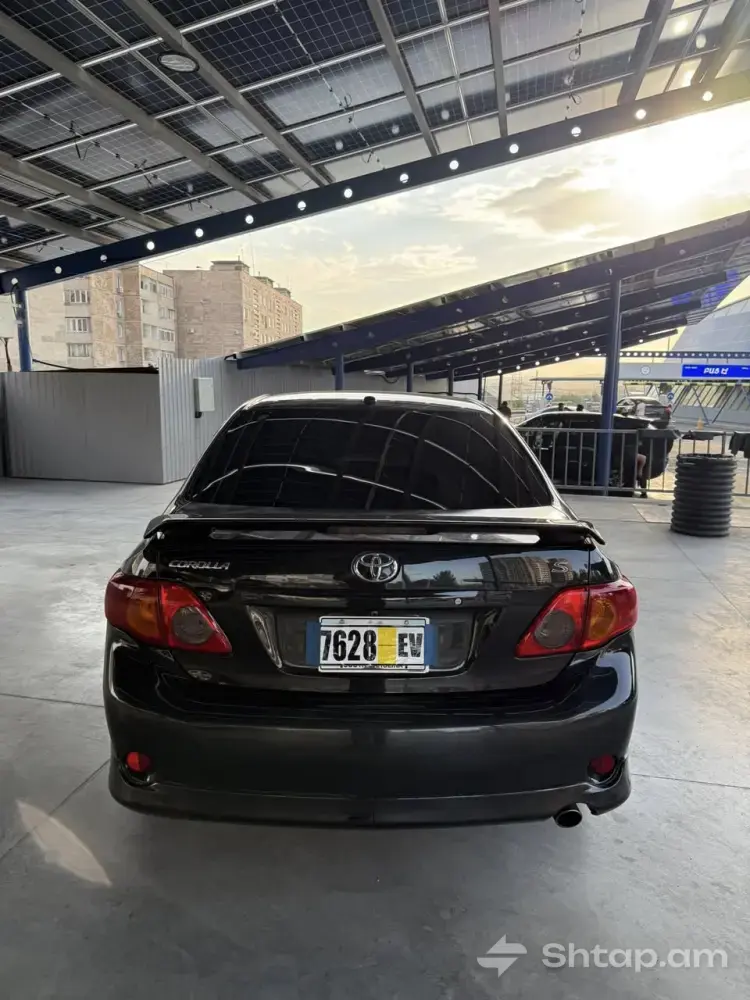 2010 TOYOTA COROLLA in Excellent Condition 4