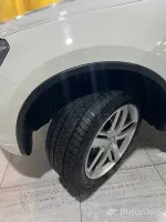 Perfect 2012 Volkswagen Touareg image thumbnail 2